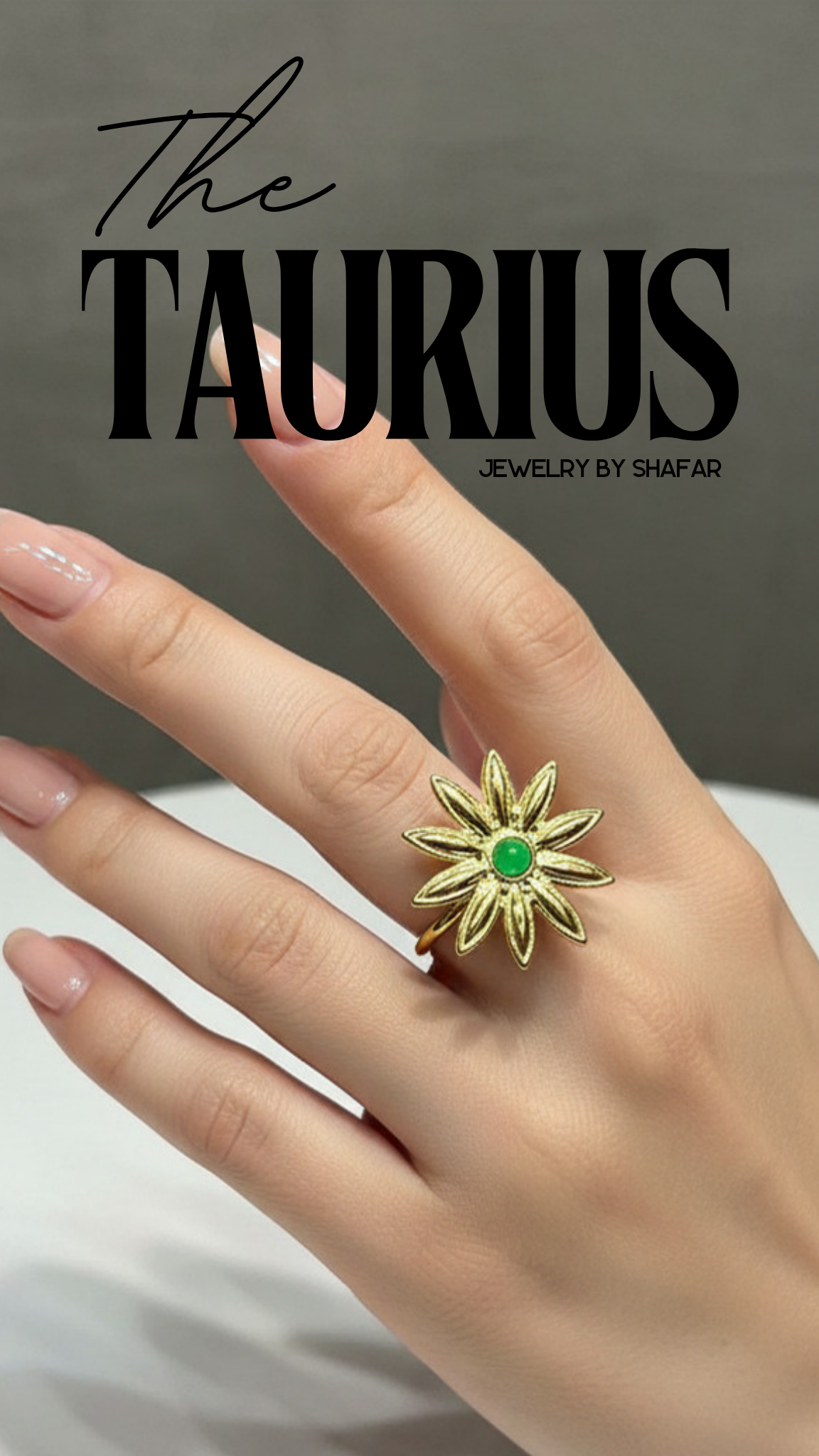 18K Gold Plated Oversized Daisy Flower Green Stone Centre Adjustable Ring - Anti Tarnish & Waterproof